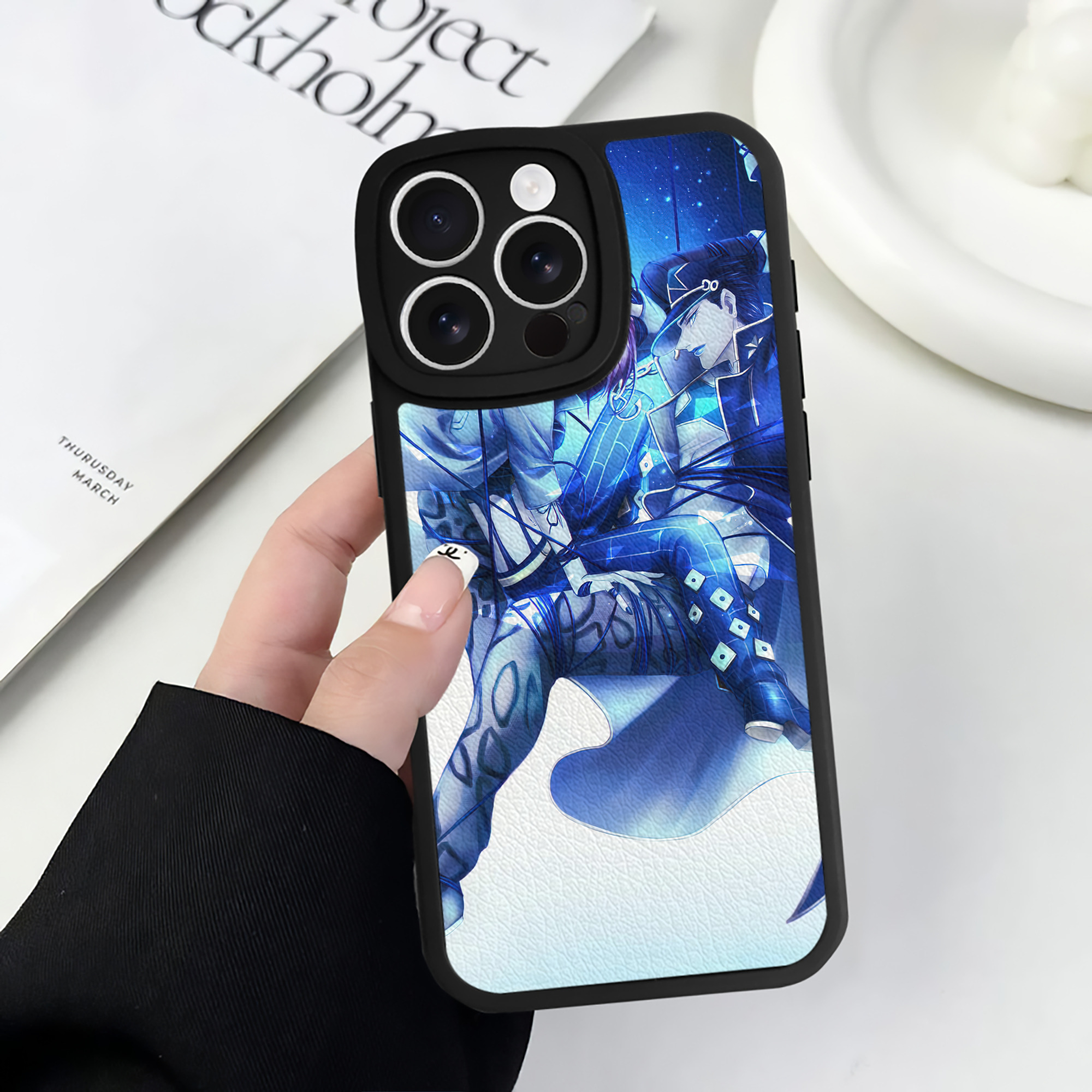 （画像用） ジョジョの奇妙な冒険 JoJo's Bizarre Adventure 【iPhone 16シリーズ対応】シリコンスマホケース（レザー調） 材質：シリコン